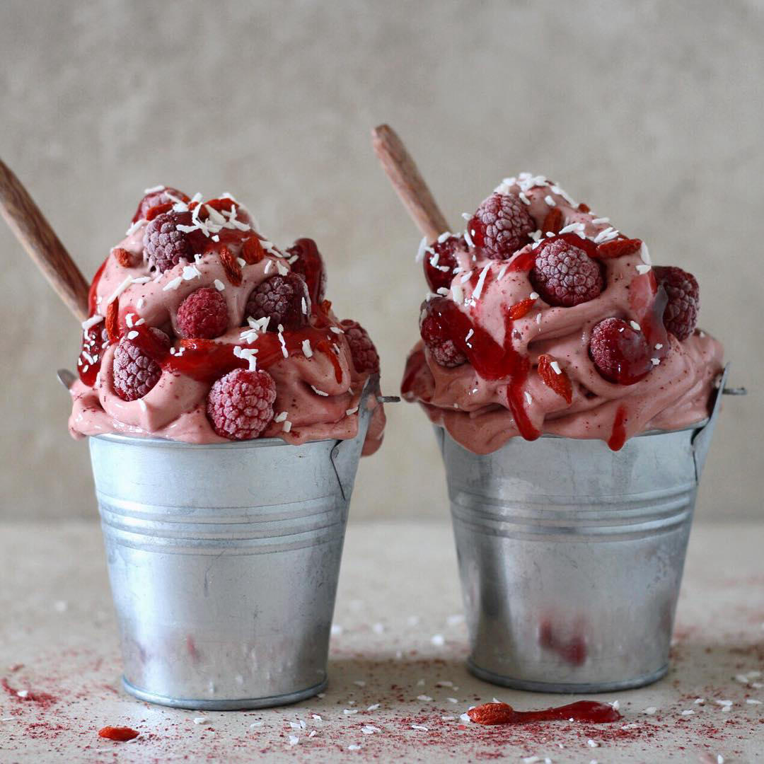 Rie - Dreamy creamy raspberry nice creams for two